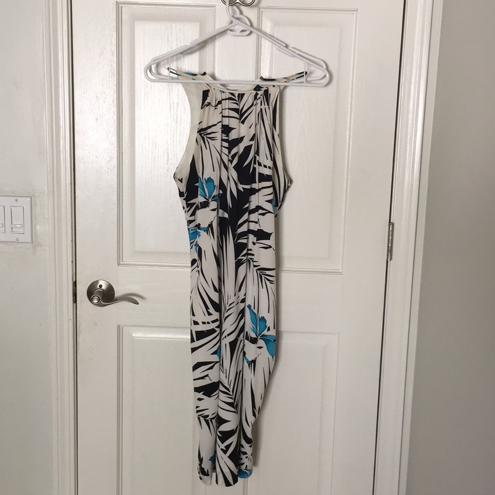 Cute dress!